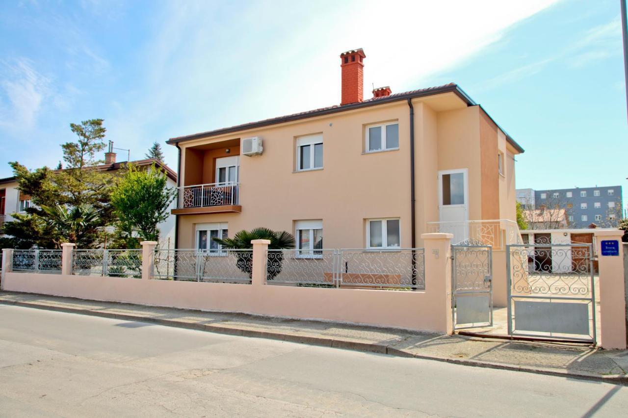 Apartment Kris Pula Exterior foto
